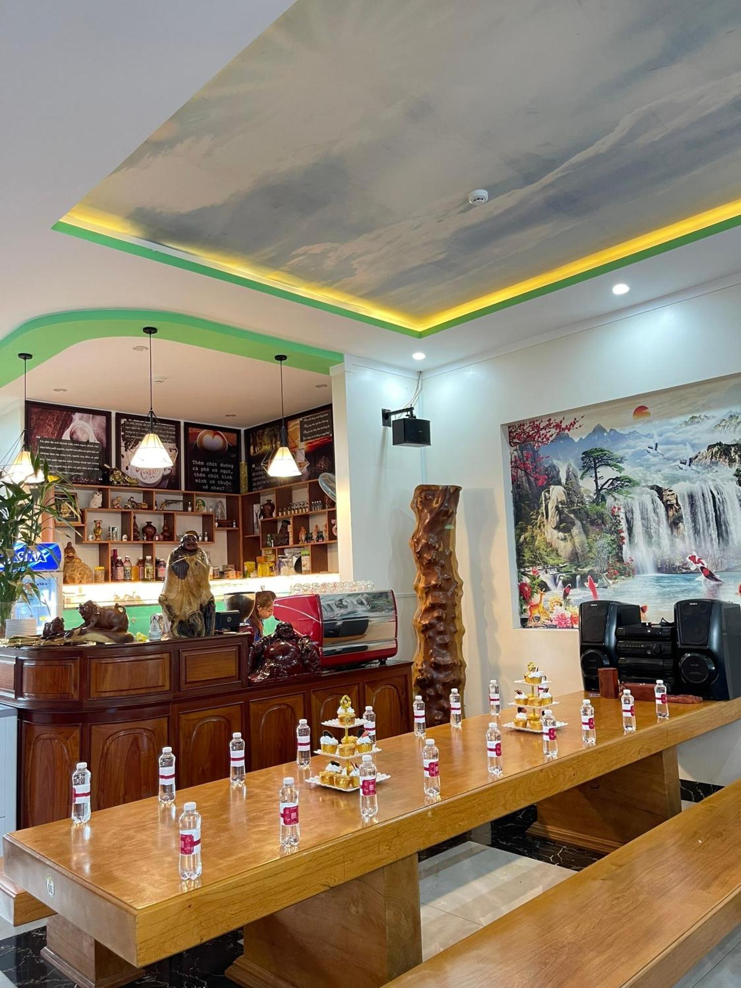 Anh Tuan Hotel & Coffee - Pleiku, Gia Lai Εξωτερικό φωτογραφία